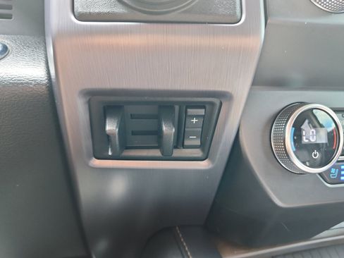 Used 2020 Ford Expedition Platinum AWD/4WD image 25