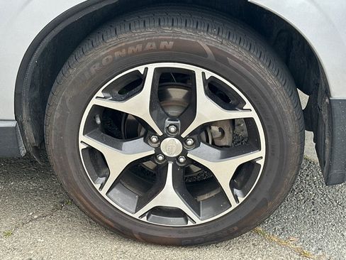 Used 2014 Subaru Forester 2.0XT Touring AWD/4WD image 4