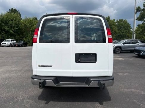 Used 2025 Chevrolet Express 2500 w/ Driver Convenience Package RWD image 4