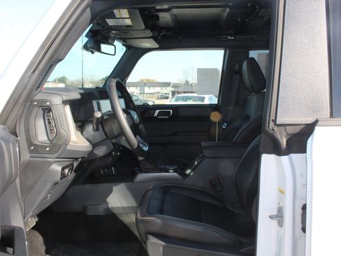 New 2025 Ford Bronco Outer Banks image 15