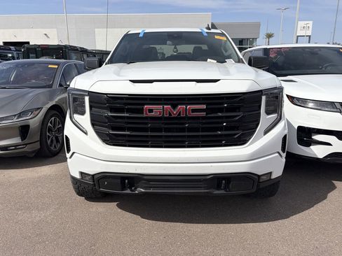 Used 2024 GMC Sierra 1500 Elevation AWD/4WD image 3