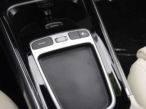 Used 2026 Mercedes-Benz GLB 250 image 31