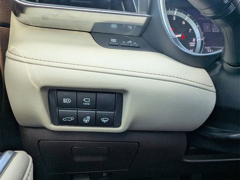 Used 2021 Toyota Highlander Limited image 25