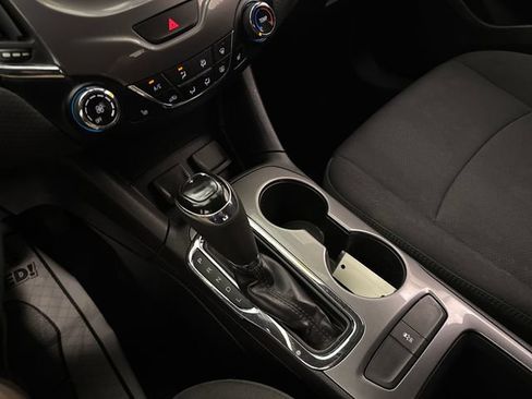 Used 2018 Chevrolet Cruze LT w/ Convenience Package FWD image 19