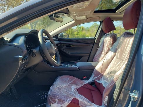 New 2026 MAZDA MAZDA3 Carbon AWD/4WD image 2