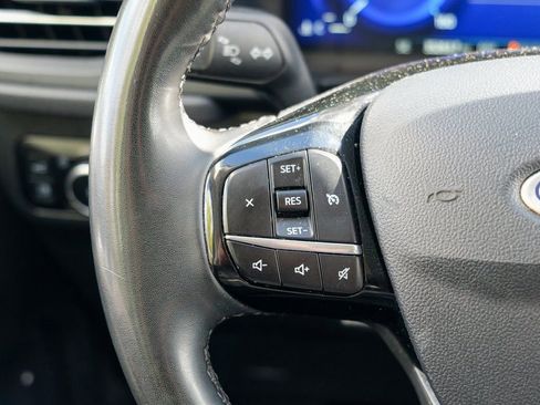 Used 2022 Ford Escape SEL w/ Technology Package image 39