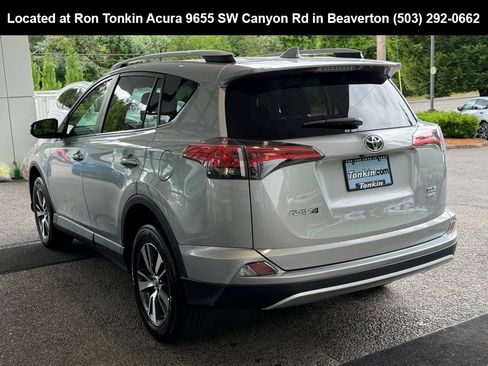 Used 2016 Toyota RAV4 XLE AWD/4WD image 5