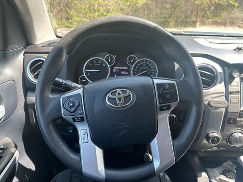 Used 2015 Toyota Tundra SR5 w/ SR5 Upgrade Package image 15