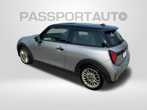 Used 2025 MINI Cooper 2-Door Hardtop FWD image 8