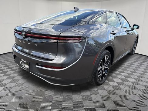 Used 2023 Toyota Crown w/ Carpet Mat Package (TMS) AWD/4WD image 7