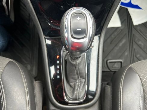 Used 2018 Buick Encore Preferred image 27