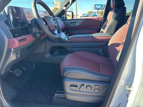 New 2026 INFINITI QX80 Autograph w/ Premium Cargo Package AWD/4WD image 11