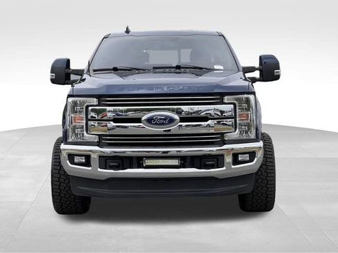 Used 2019 Ford F250 Lariat w/ Lariat Value Package AWD/4WD image 8