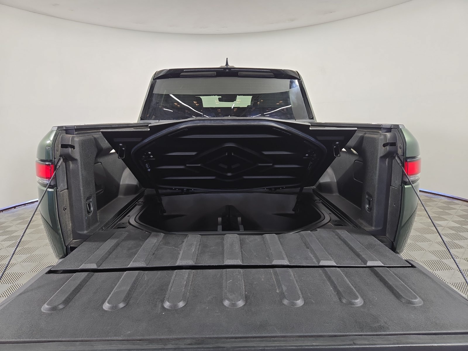 Used 2022 Rivian R1T Adventure AWD/4WD image 15