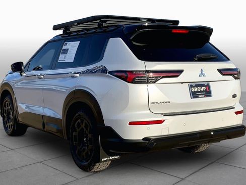 Used 2026 Mitsubishi Outlander AWD image 12
