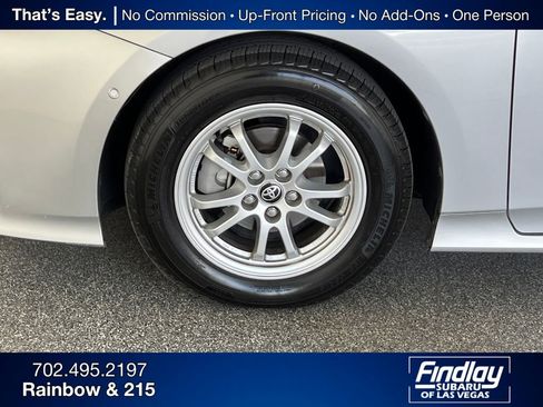 Used 2021 Toyota Prius LE image 27