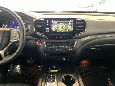Used 2024 Honda Passport TrailSport image 21