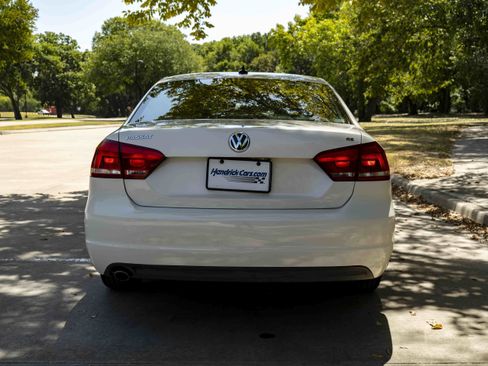 Used 2013 Volkswagen Passat 2.5 SE FWD image 8