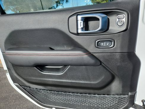 Used 2023 Jeep Wrangler Unlimited Rubicon 4xe image 13