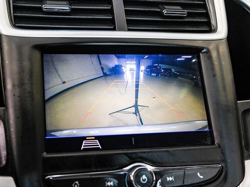 Used 2020 Chevrolet Sonic LT FWD image 23