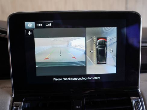 Used 2018 Lincoln Navigator Reserve w/ Technology Package image 19