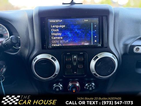 Used 2016 Jeep Wrangler Unlimited Rubicon image 25