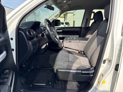 Used 2017 Toyota Tundra SR5 image 12