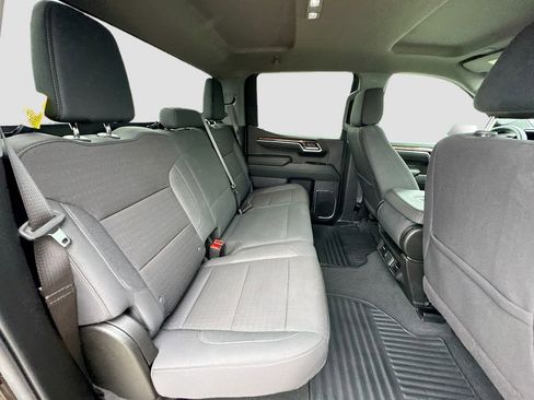 Used 2025 Chevrolet Silverado 1500 LT image 25