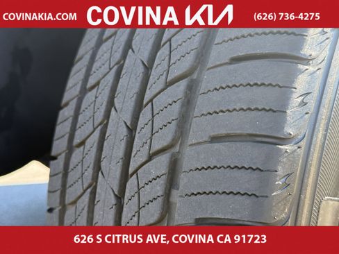 Used 2016 GMC Yukon XL SLT w/ Open Road Package image 30