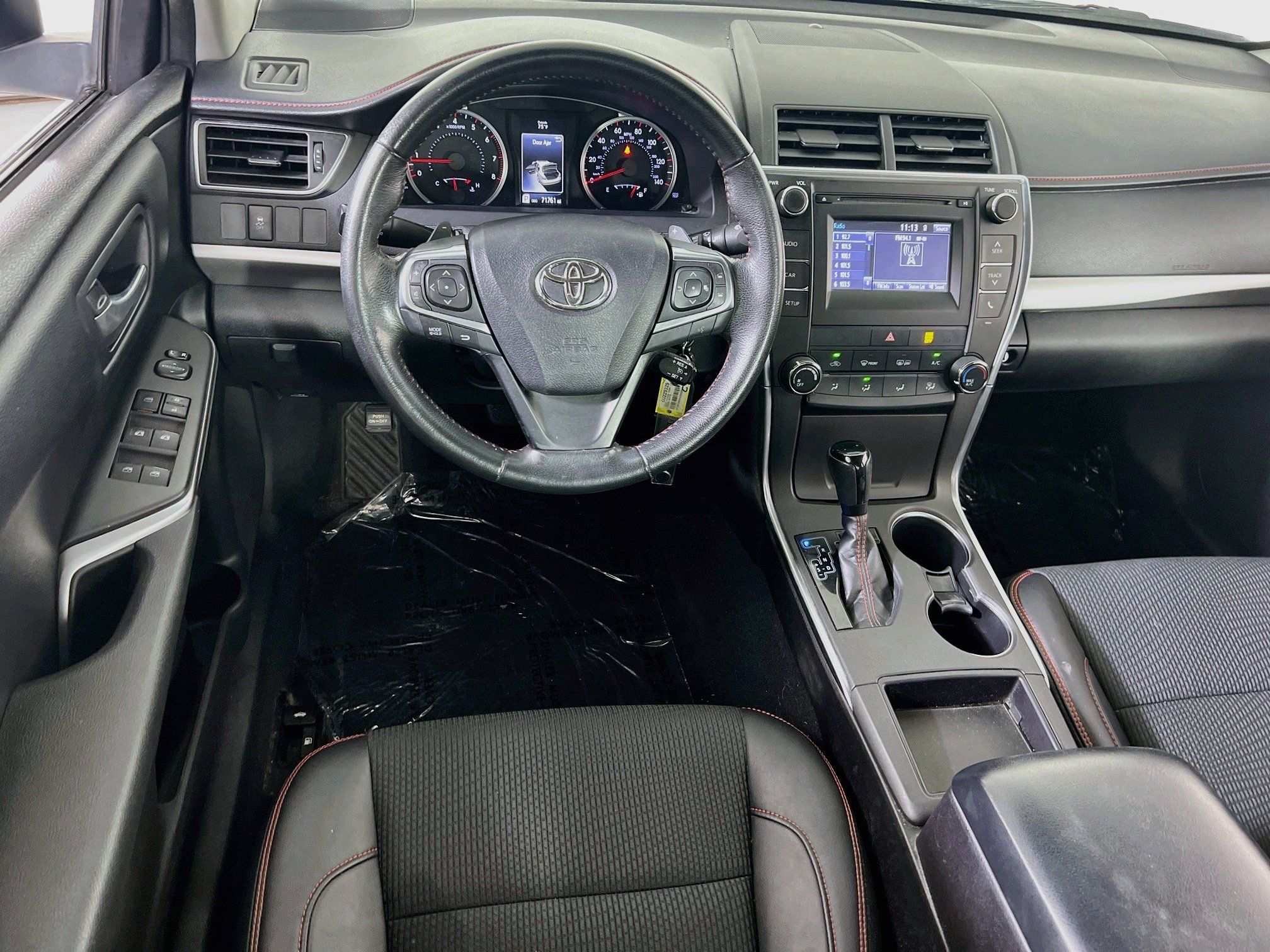 Used 2016 Toyota Camry SE w/ Protection Package (Q2) FWD image 20
