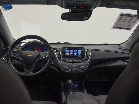 Used 2018 Chevrolet Malibu LT w/ Driver Confidence Package image 28