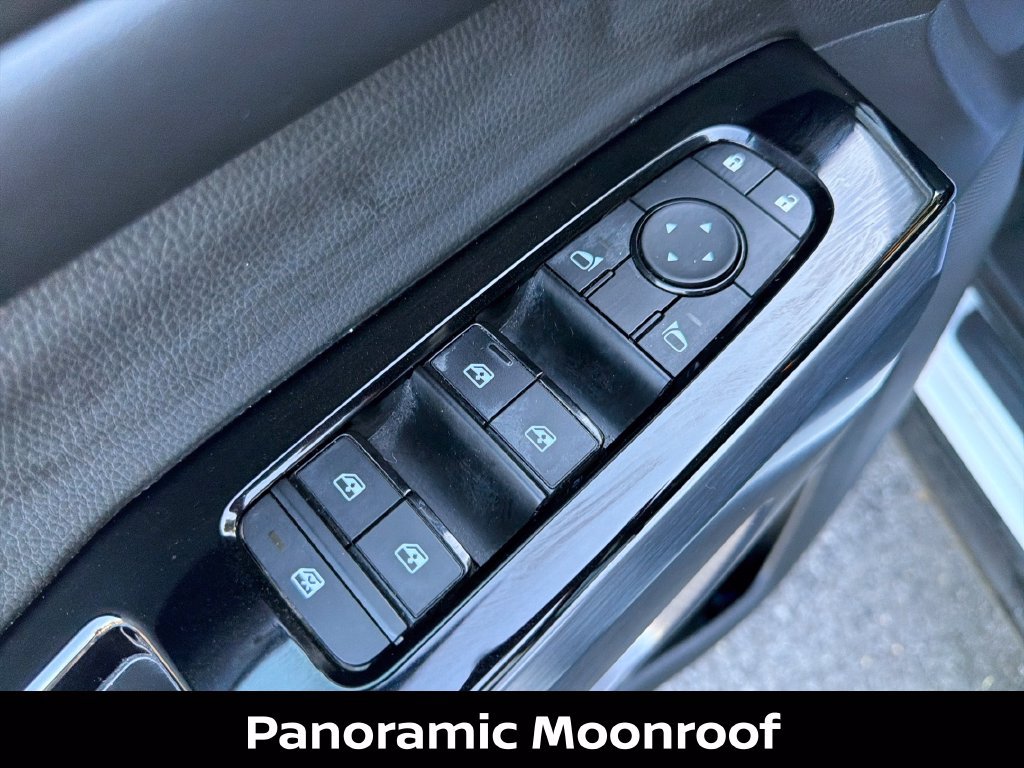 Certified 2025 Nissan Pathfinder SL w/ SL Premium Package AWD/4WD image 14