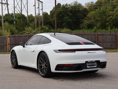 Used 2024 Porsche 911 Carrera T image 3