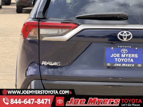 Used 2025 Toyota RAV4 XSE image 10