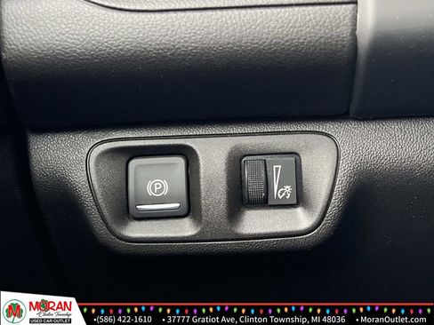 Used 2021 GMC Acadia SLE image 27