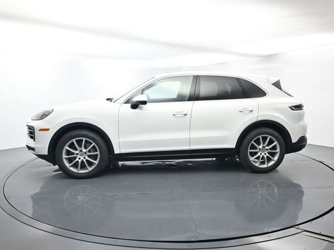 Certified 2024 Porsche Cayenne image 2