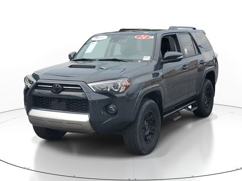 Used 2024 Toyota 4Runner TRD Off-Road Premium w/ Off Road Premium Plus Package AWD/4WD image 3