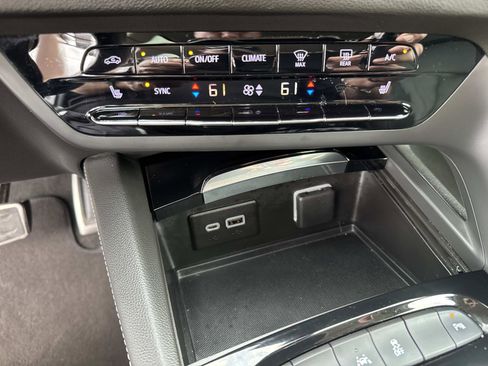 Certified 2023 Buick Envision Essence w/ Sport Touring Package image 30