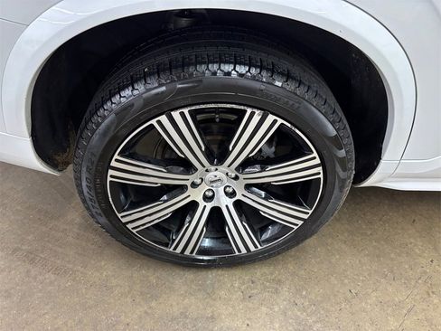 Certified 2023 Volvo XC90 B6 Ultimate image 39