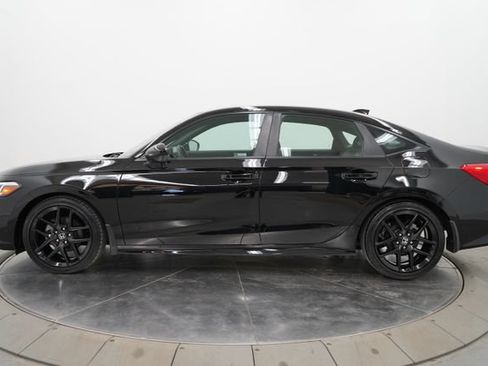 Used 2024 Honda Civic Sport image 4
