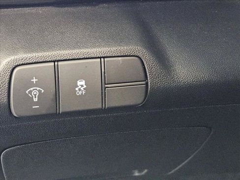 Used 2025 Hyundai Elantra Sport FWD image 14