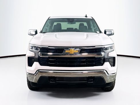 Used 2023 Chevrolet Silverado 1500 LT AWD/4WD image 2