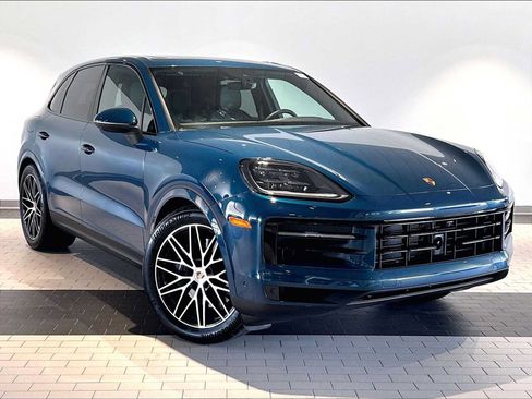 Used 2026 Porsche Cayenne AWD/4WD image 12