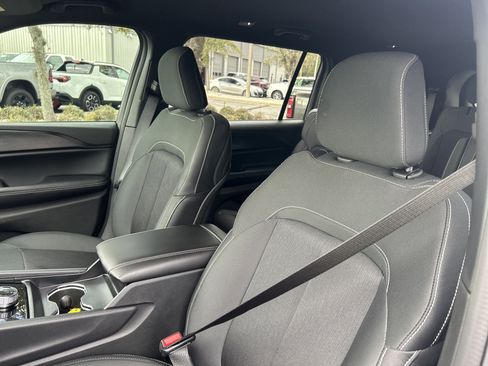 New 2025 Jeep Grand Cherokee L Laredo image 14