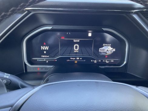 Used 2022 GMC Sierra 1500 AT4X image 13