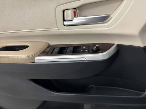 Used 2023 Toyota Sienna XLE image 29