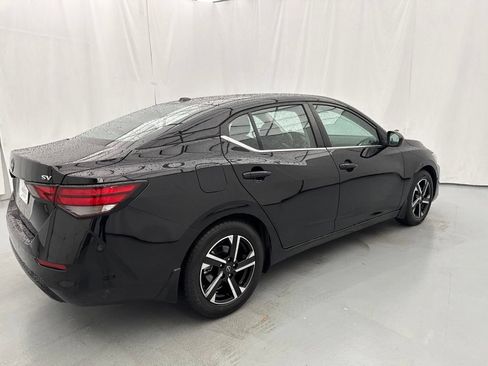 Used 2024 Nissan Sentra SV FWD image 14