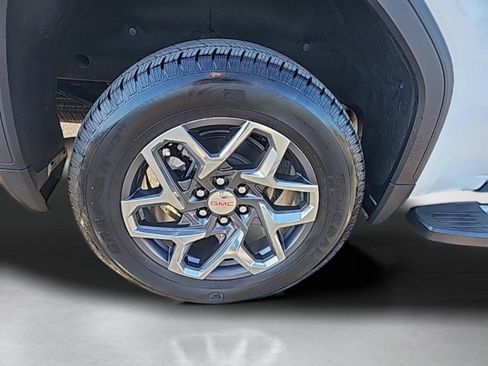 Used 2024 GMC Sierra 1500 SLT w/ SLT Premium Plus Package image 25