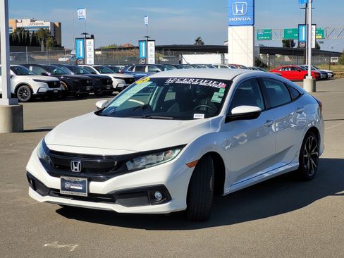Used 2019 Honda Civic Sport image 8