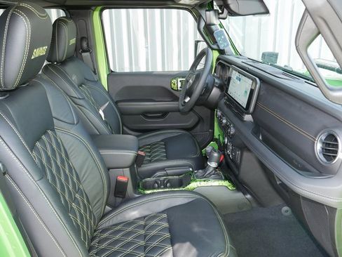 New 2025 Jeep Gladiator Sport w/ Premium Package image 28